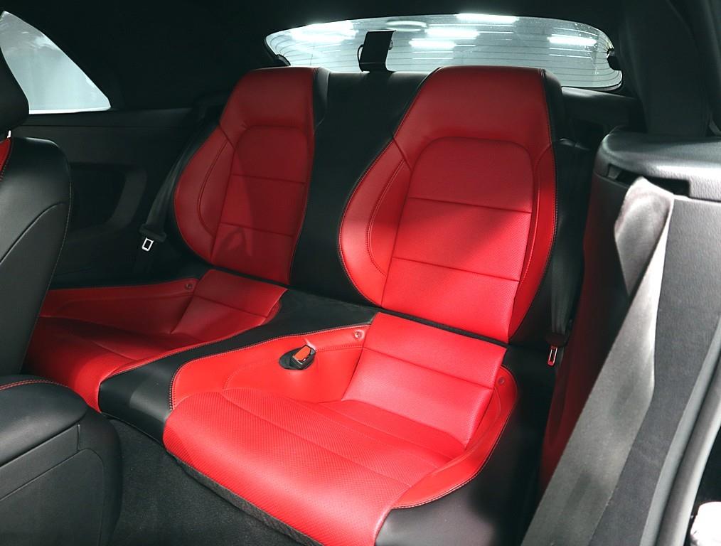 Ford Mustang - Vista 10