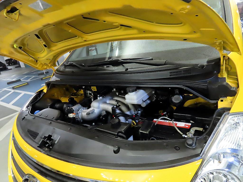 HYUNDAI Starex 2018 Amarillo - Importación desde Corea - HF Imports Iquique - Foto 19