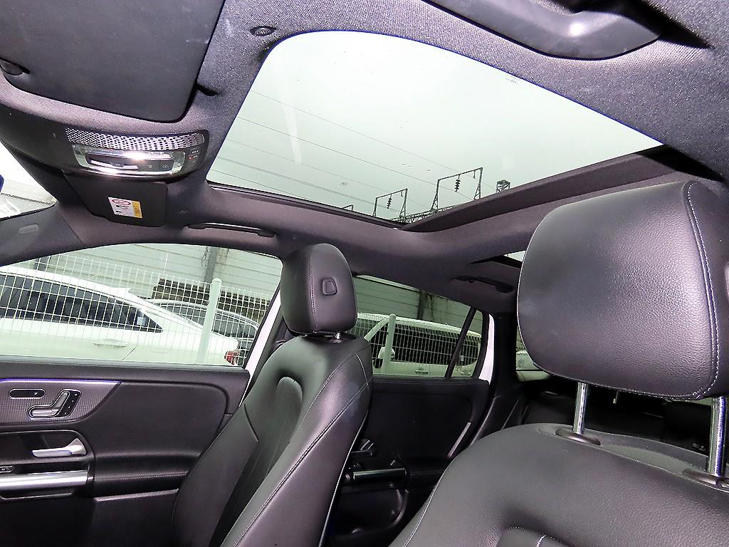 Mercedes Benz GLA Class 2021 Blanco - Importación desde Corea - HF Imports Iquique - Foto 16