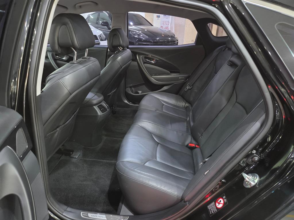 HYUNDAI Grandeur - Vista 7