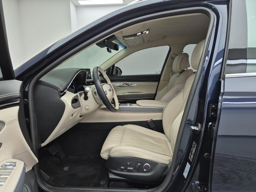 Genesis GV70 - Vista 11
