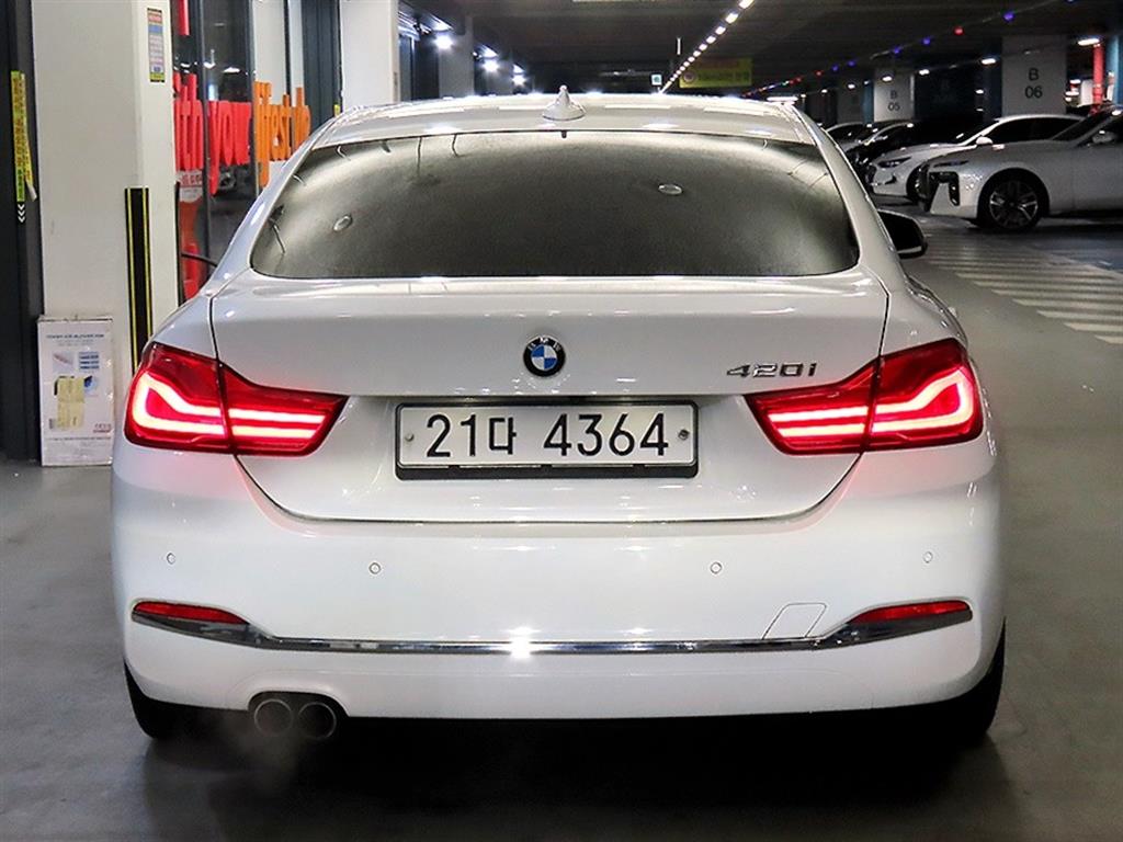 BMW 4 Series - Vista 5