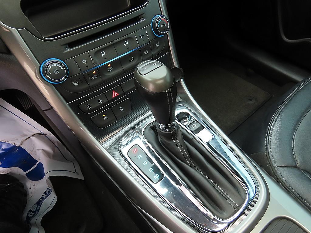 Chevrolet Malibu - Vista 10