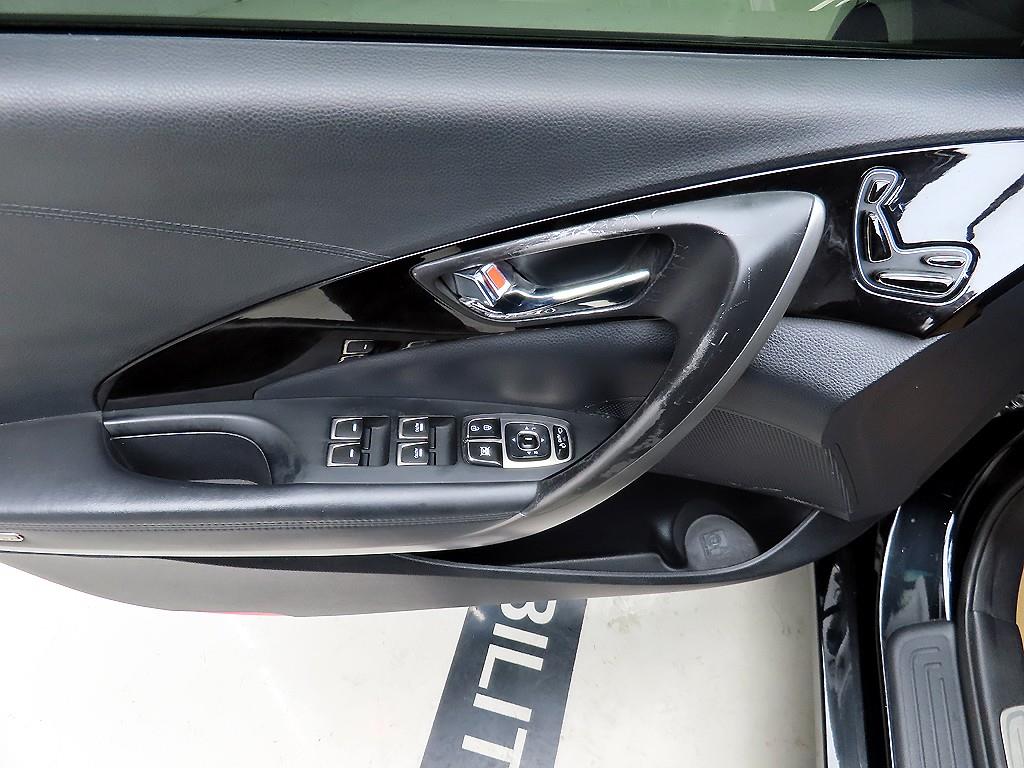 HYUNDAI Grandeur 2011 Negro - Importación desde Corea - HF Imports Iquique - Foto 11