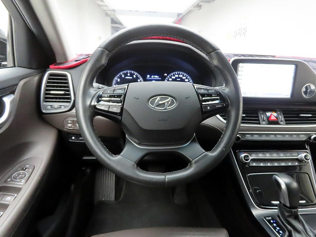 HYUNDAI Grandeur - Vista 7