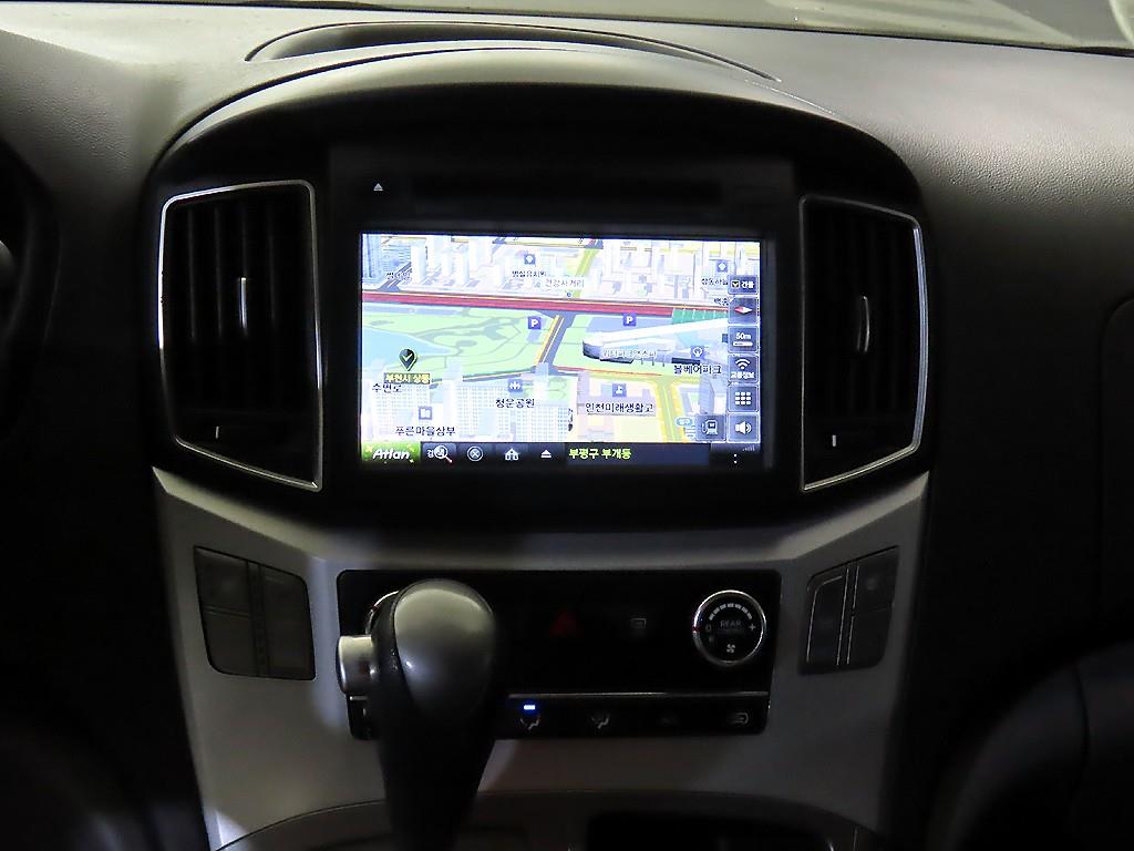 HYUNDAI Starex - Vista 11