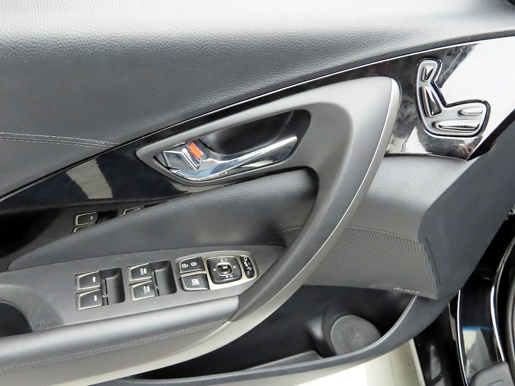 HYUNDAI Grandeur - Vista 11