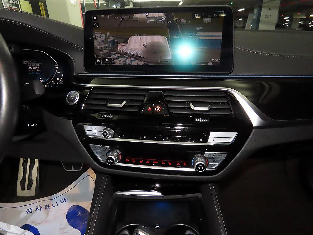 BMW 5 Series - Vista 11