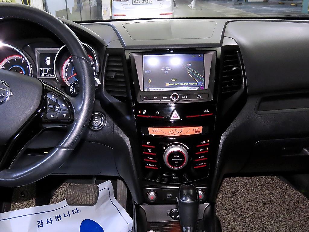 Ssangyong Tivoli - Vista 11