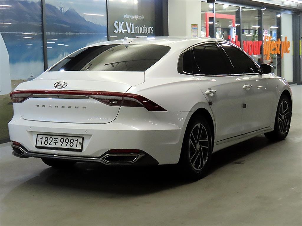 HYUNDAI Grandeur - Vista 4