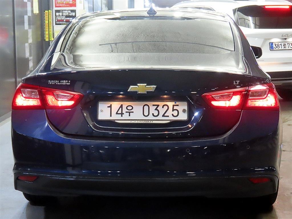 Chevrolet Malibu - Vista 5