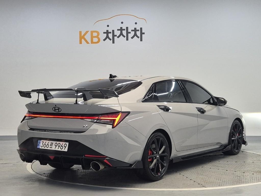 HYUNDAI Avante - Vista 4