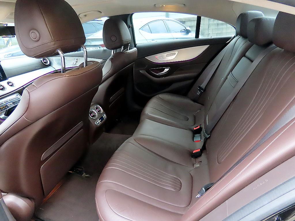 Mercedes Benz CLS Class - Vista 6