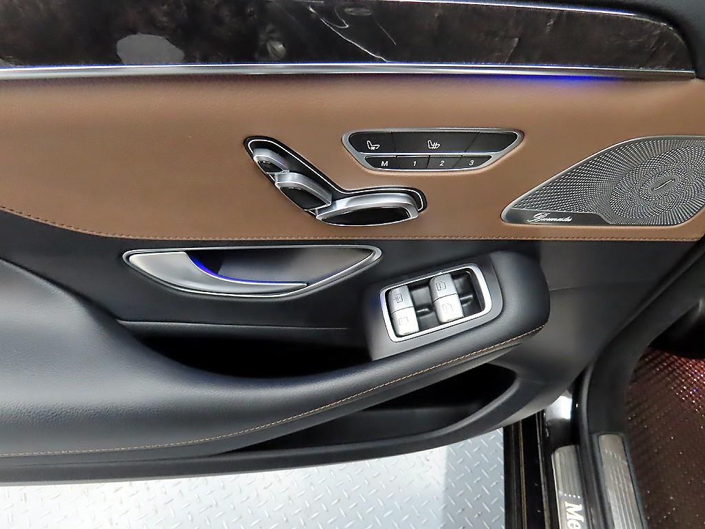 Mercedes Benz S Class - Vista 12