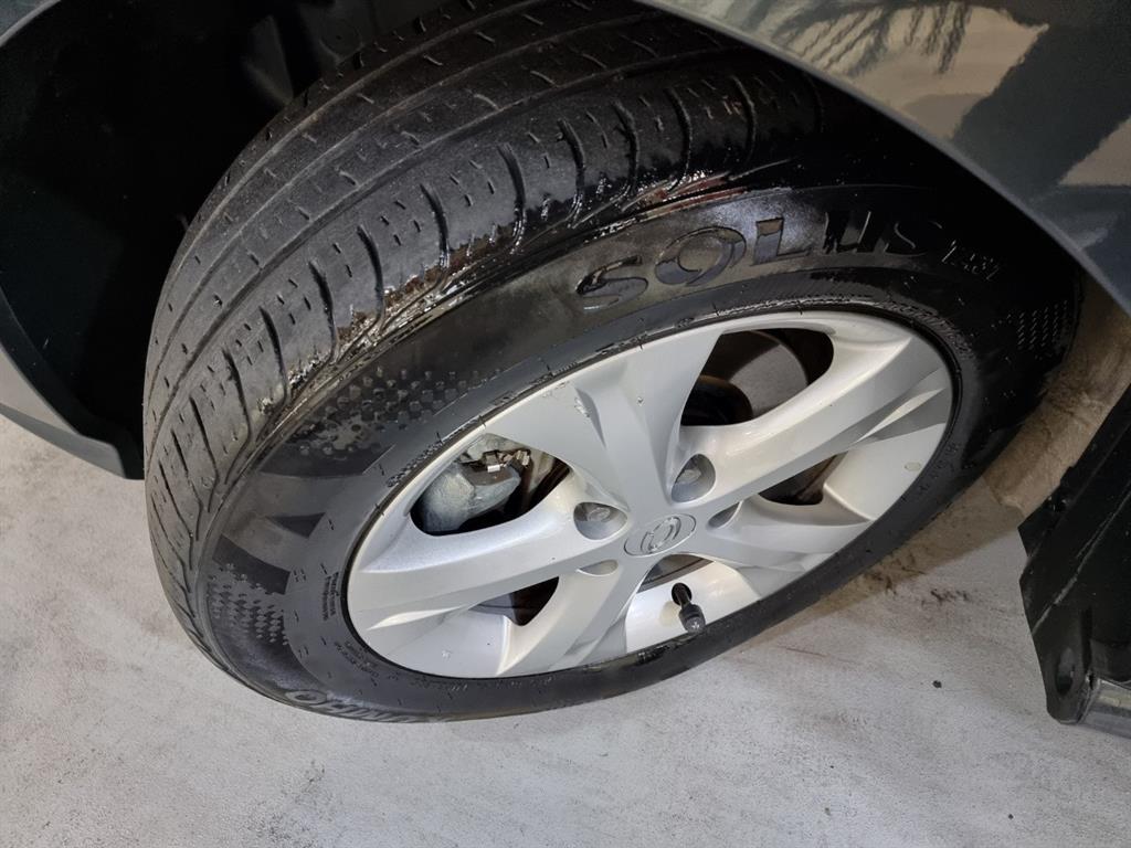 SAMSUNG SM5 2012 Gris - Importación desde Corea - HF Imports Iquique - Foto 18