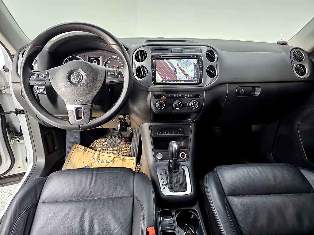 Volkswagen Tiguan - Vista 5