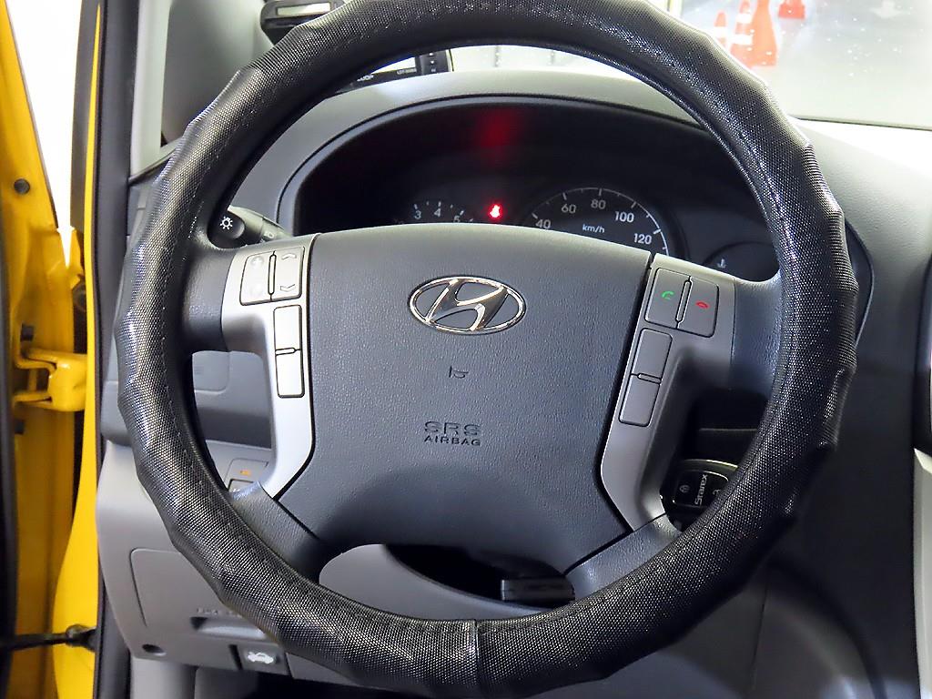 HYUNDAI Starex - Vista 8