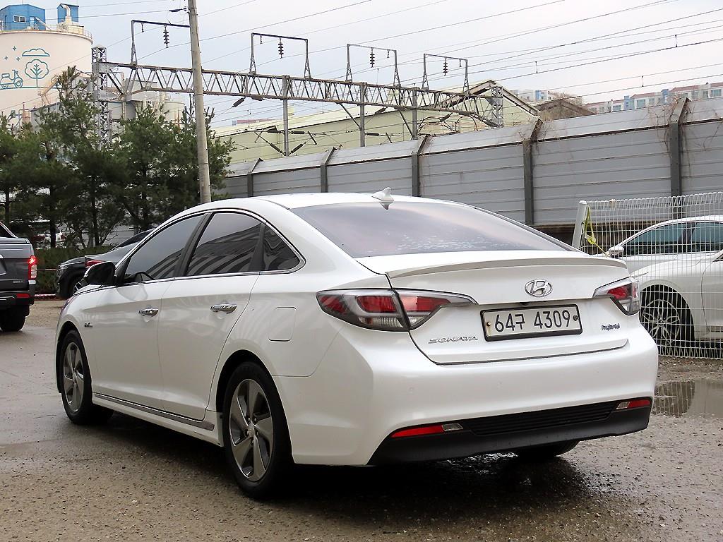 HYUNDAI Sonata - Vista 3