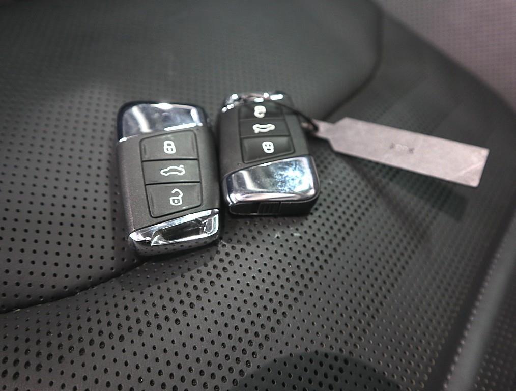 Volkswagen Arteon 2019 Negro - Importación desde Corea - HF Imports Iquique - Foto 16