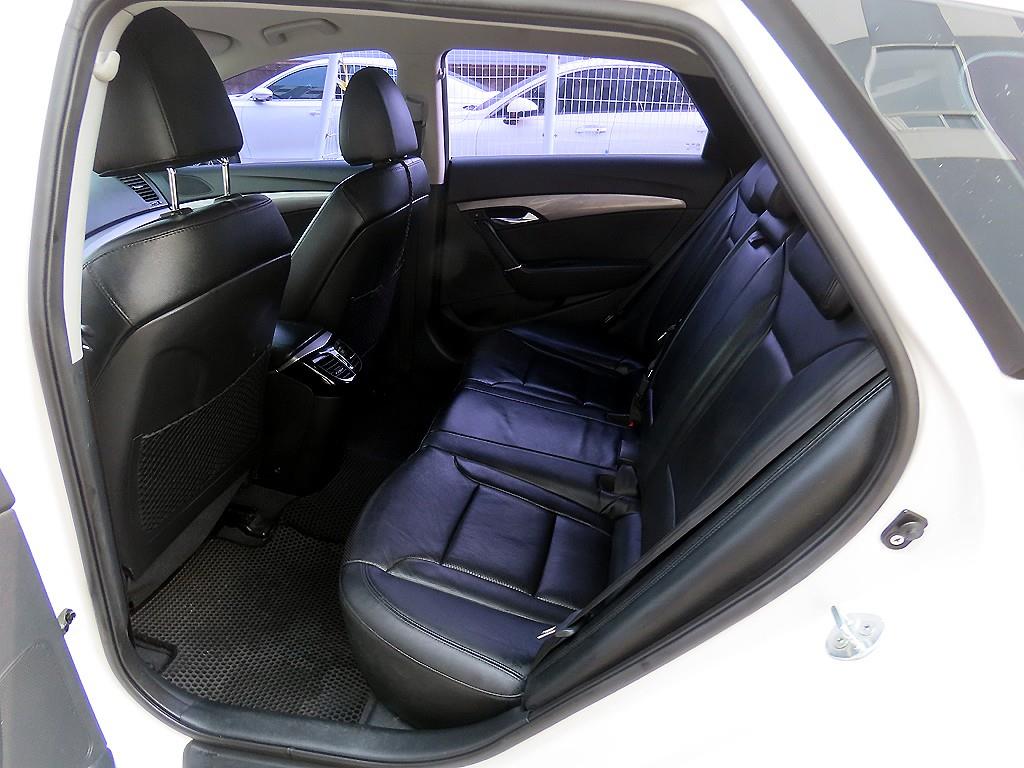 HYUNDAI i40 - Vista 6