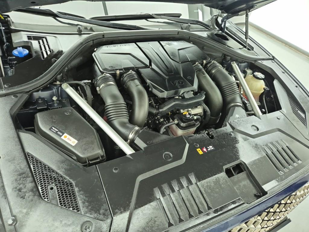 Genesis GV70 - Vista 6