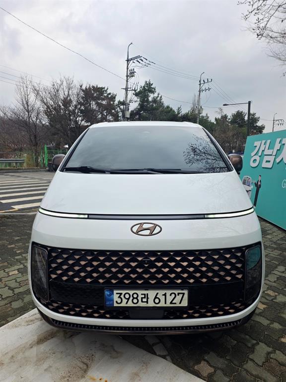 HYUNDAI Staria 2022 Blanco - Importación desde Corea - HF Imports Iquique - Foto 1