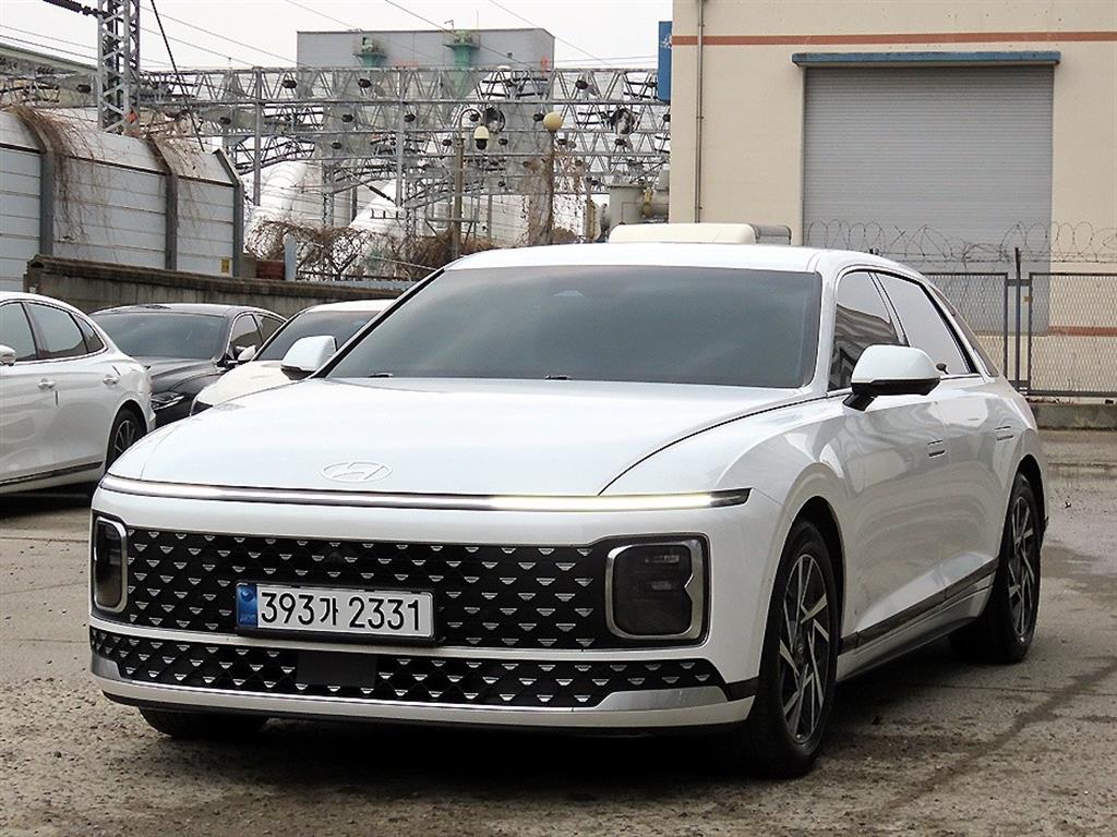 HYUNDAI Grandeur - Vista 2