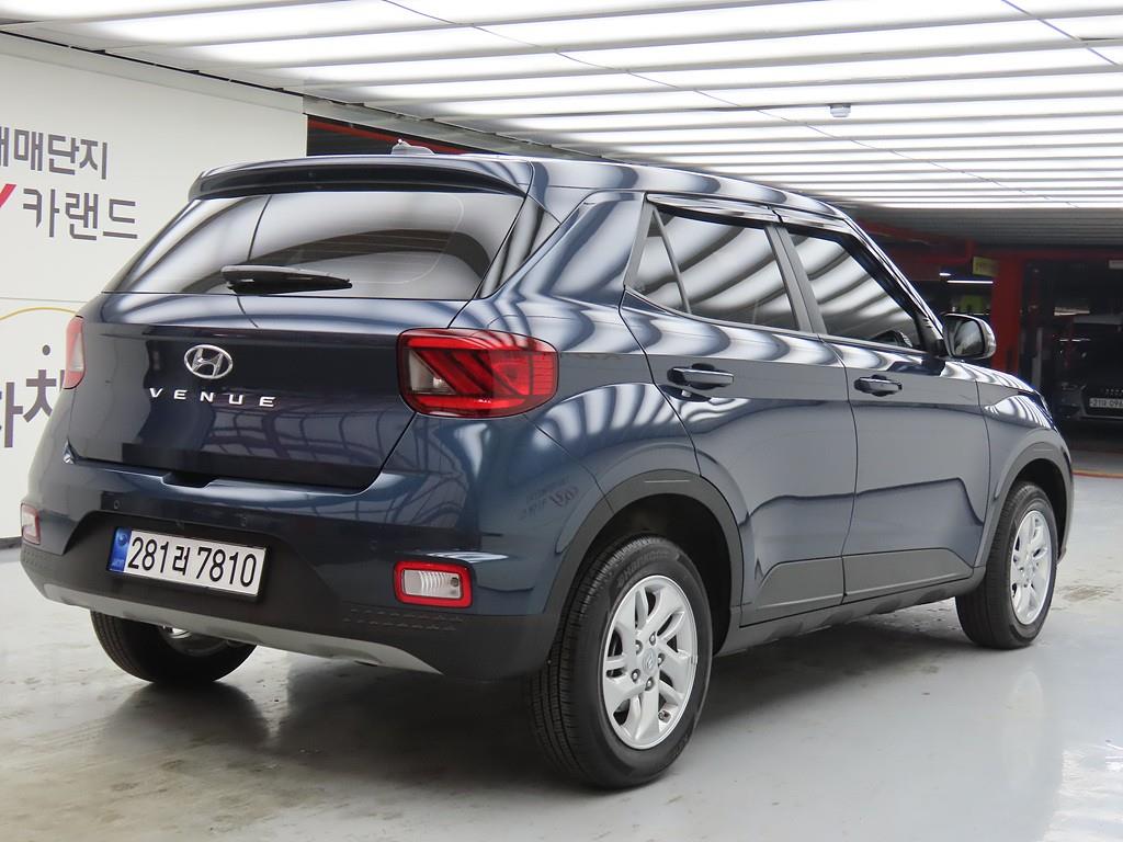 HYUNDAI Venue - Vista 4