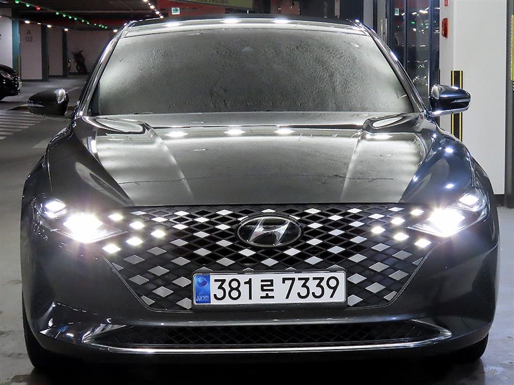 HYUNDAI Grandeur - Vista 2