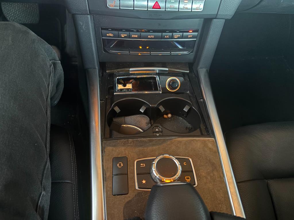 Mercedes Benz E class - Vista 8