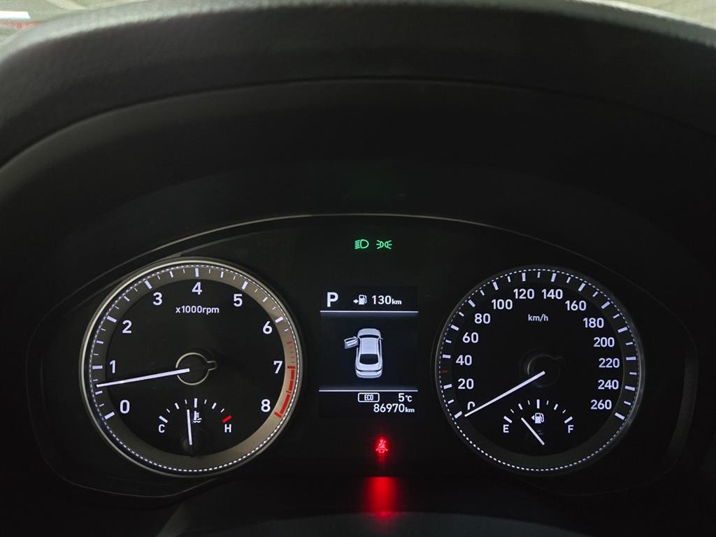 HYUNDAI Grandeur - Vista 9