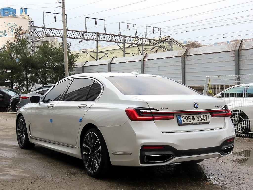 BMW 7 Series - Vista 3