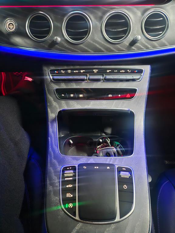 Mercedes Benz E class - Vista 11