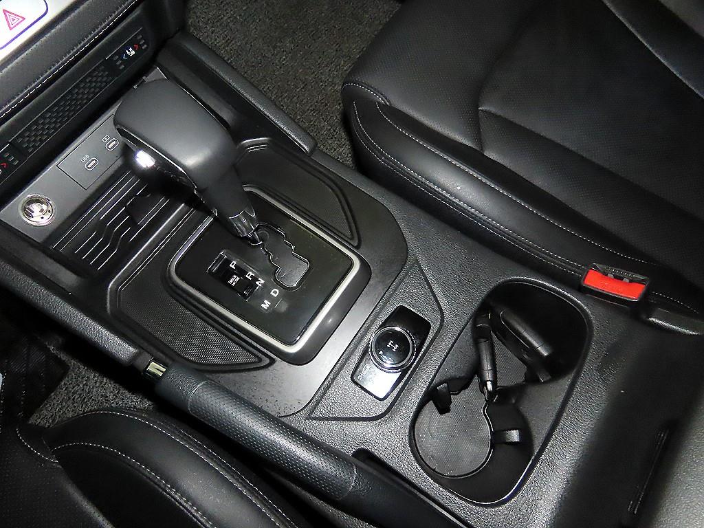 Ssangyong Musso - Vista 12