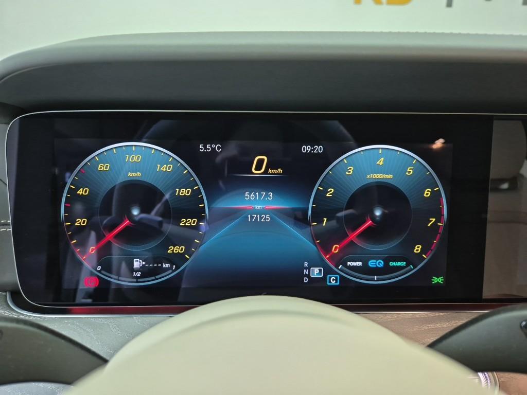 Mercedes Benz AMG GT - Vista 7