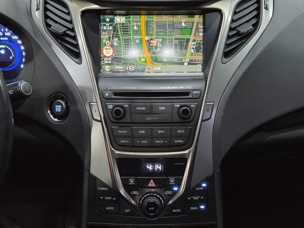 HYUNDAI Grandeur - Vista 11