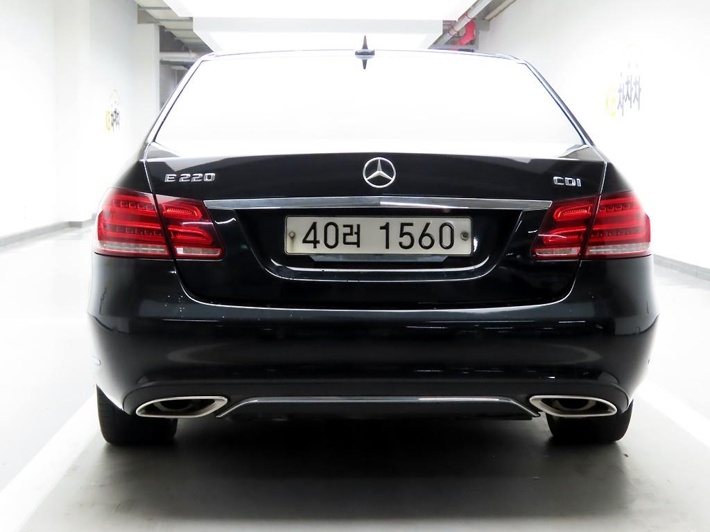 Mercedes Benz E class - Vista 3