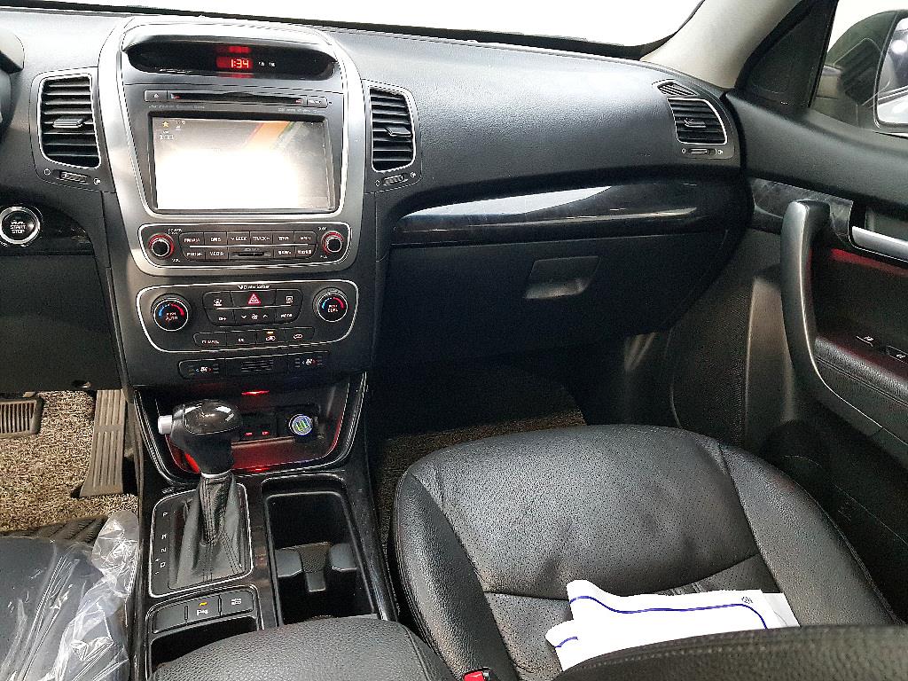 KIA Sorento - Vista 10