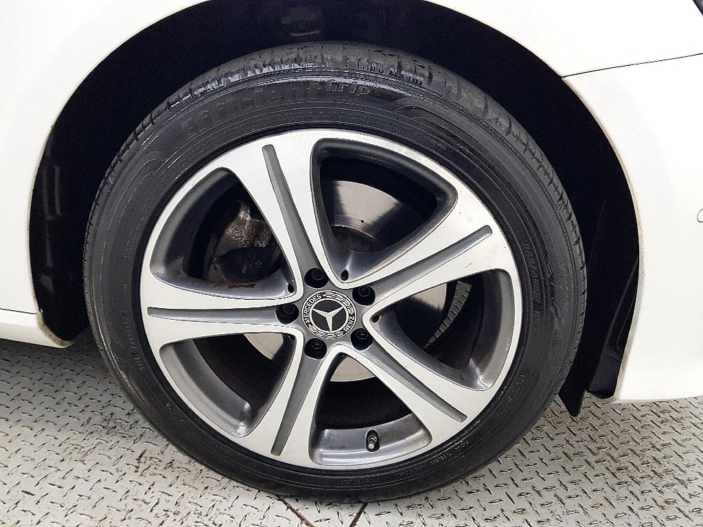 Mercedes Benz E class 2019 Blanco - Importación desde Corea - HF Imports Iquique - Foto 20