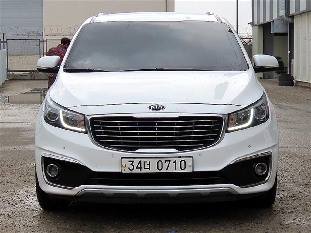 KIA Carnival 2017 - Importación desde Corea - HF Imports Iquique - Foto 1