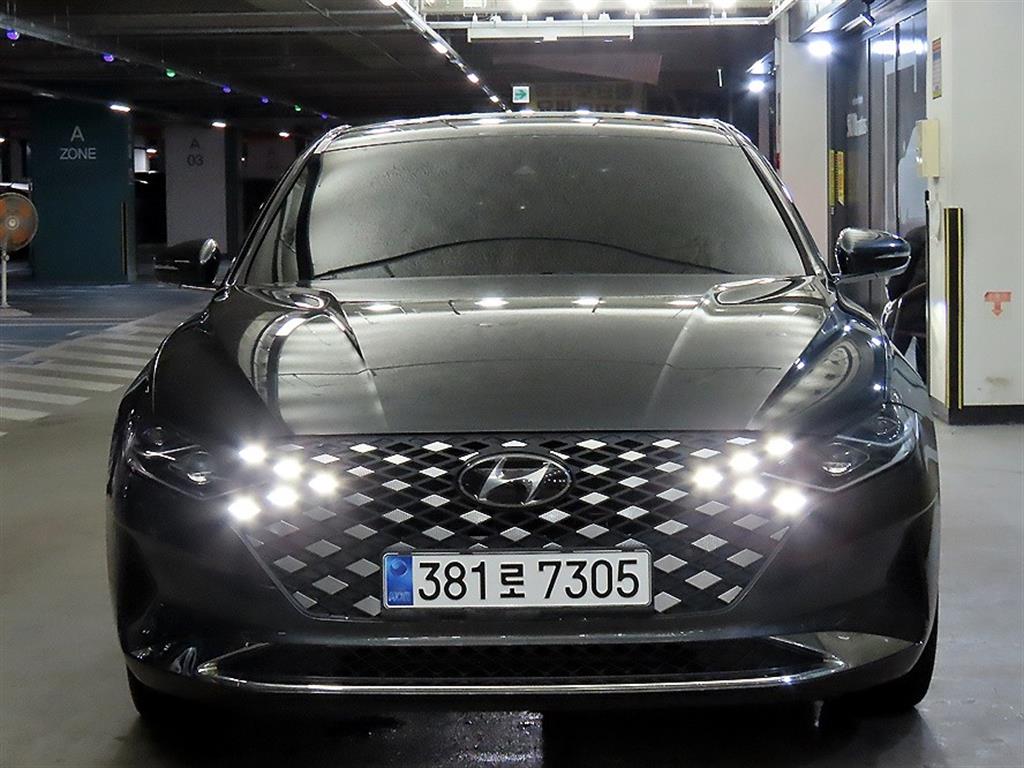 HYUNDAI Grandeur - Vista 2