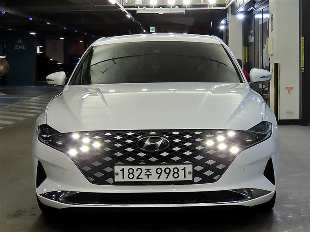 HYUNDAI Grandeur - Vista 2