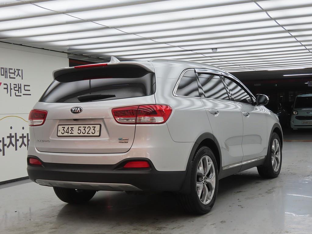 KIA Sorento - Vista 4