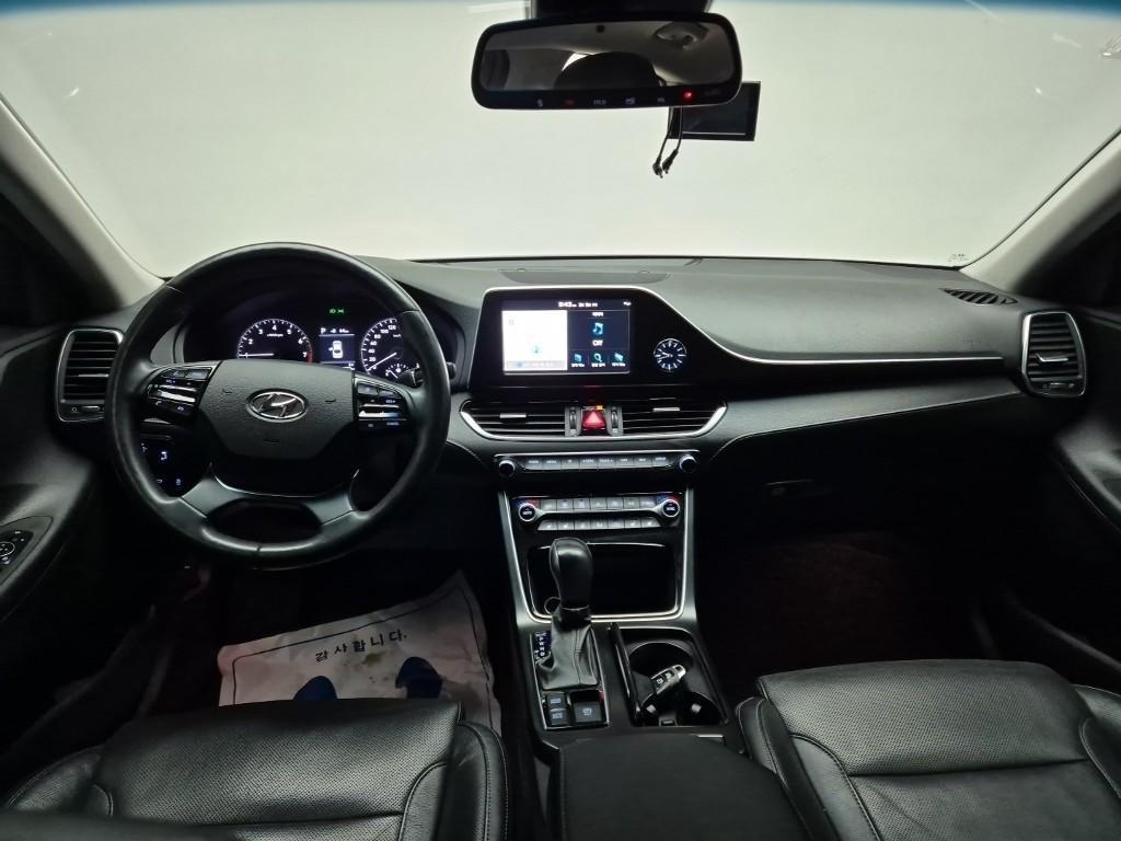 HYUNDAI Grandeur - Vista 7