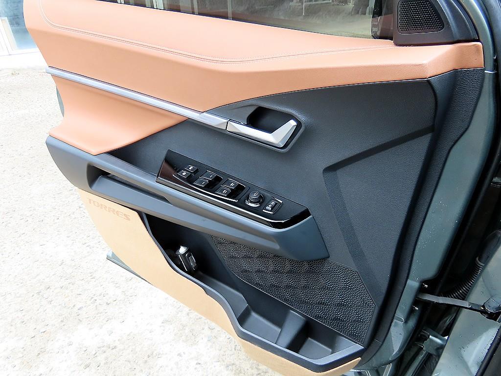 Ssangyong Torres - Vista 11