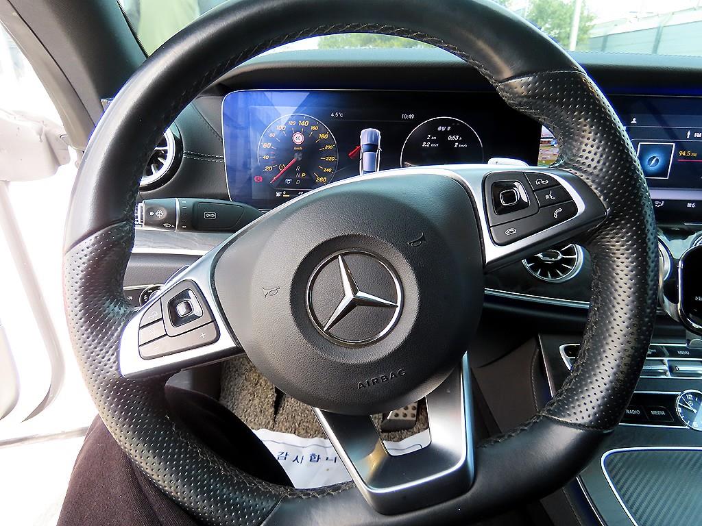 Mercedes Benz E class - Vista 8