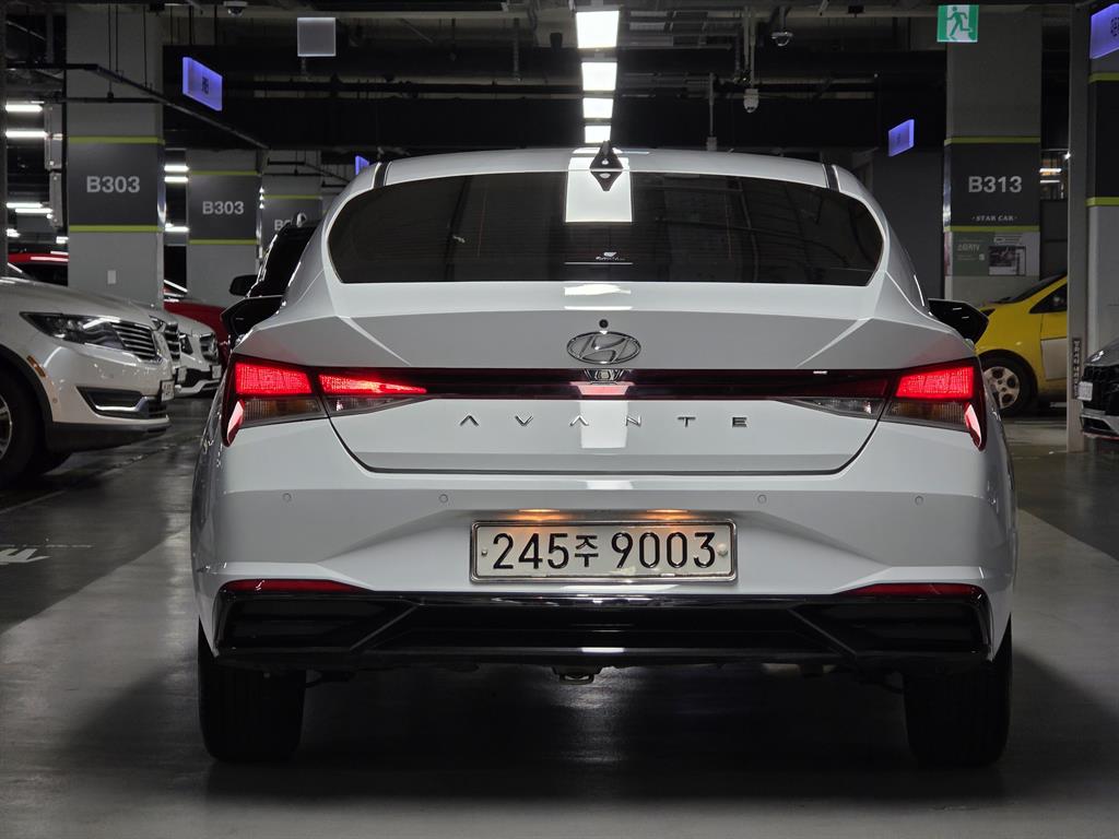 HYUNDAI Avante - Vista 6