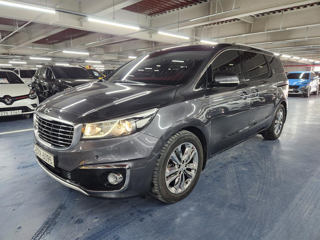 KIA Carnival - Vista 3