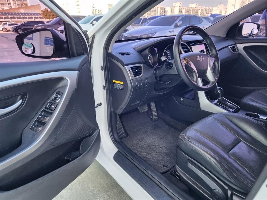 HYUNDAI i30 2014 Blanco - Importación desde Corea - HF Imports Iquique - Foto 14