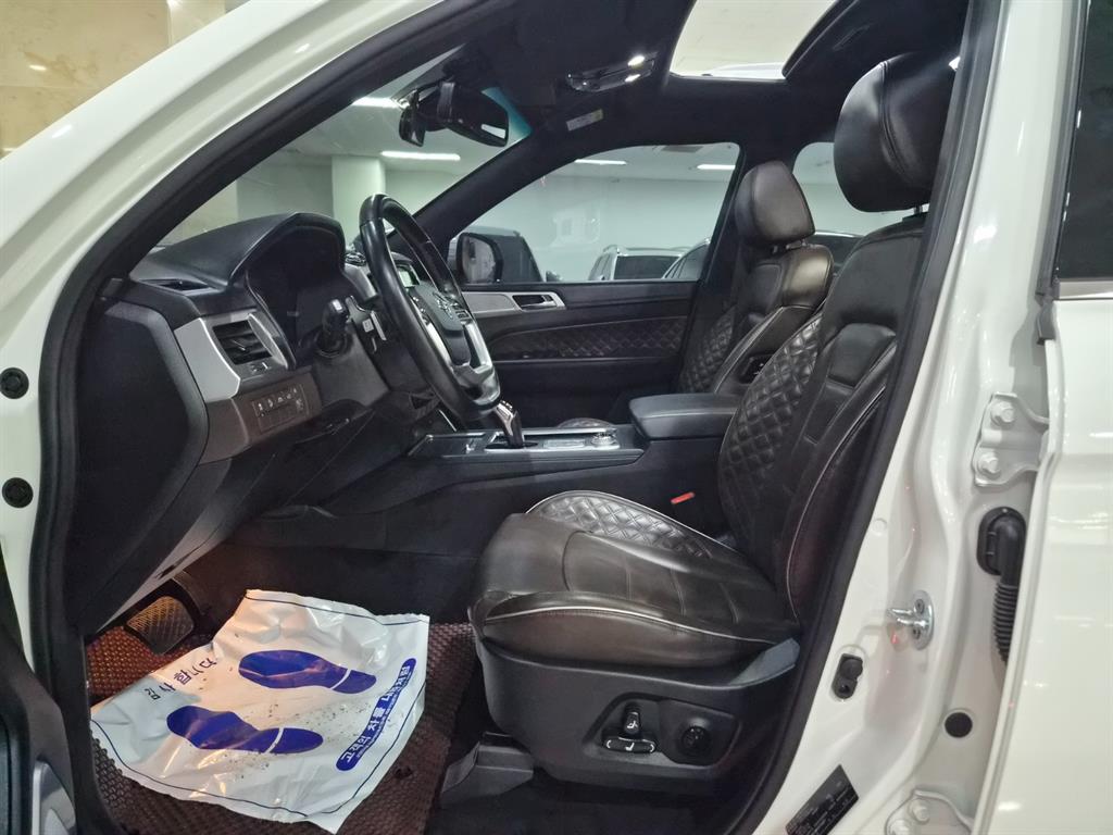 Ssangyong Rexton - Vista 11